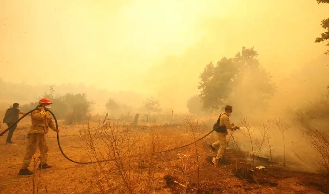 Çanakkale’deki yangın büyüyor: 9 köy boşaltıldı