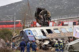 Yolcu treninde yangın: 9 ölü, 20 yaralı
