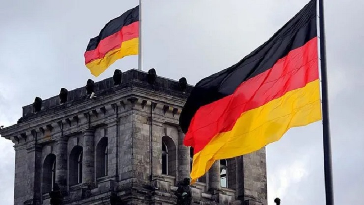 Turistik vizeyle Almanya’ya gidenler, iş bulup ülkede kalabilecek!