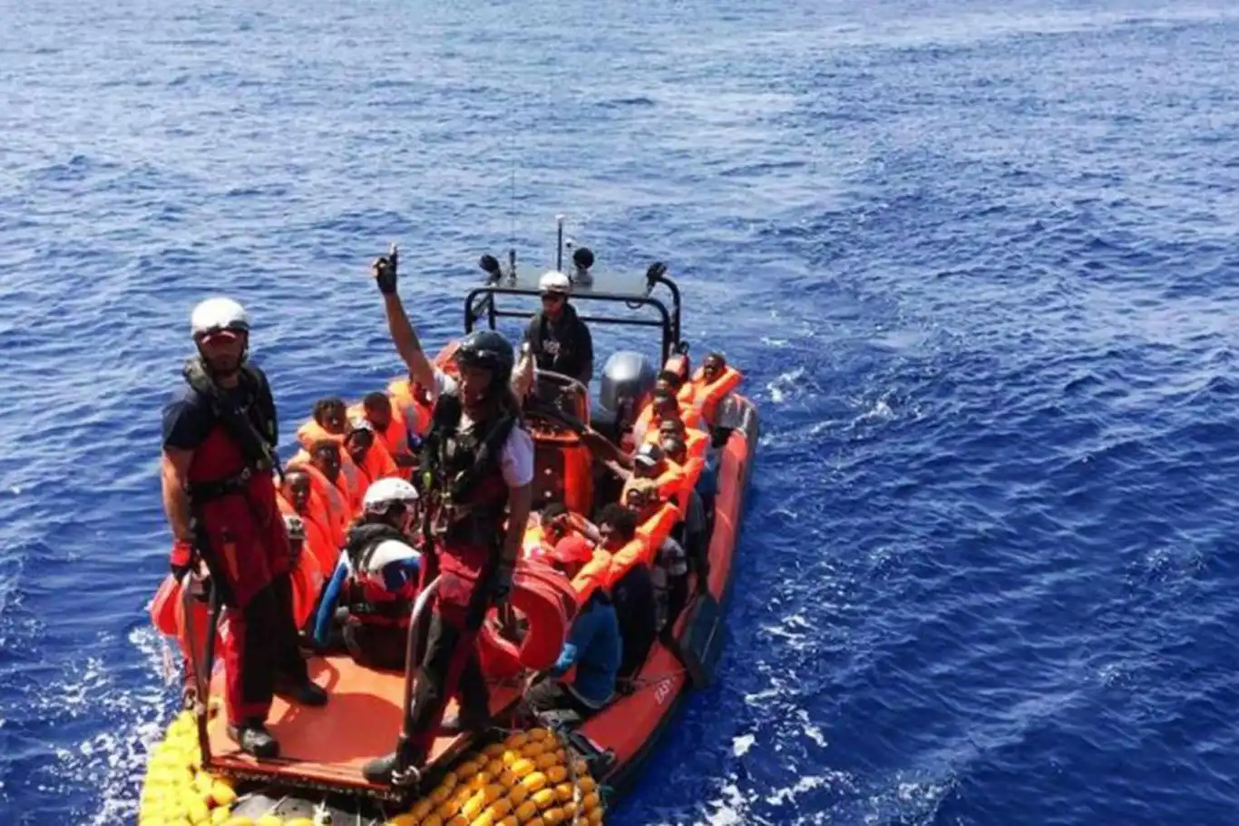 Fas açıklarında 130 düzensiz göçmen kurtarıldı