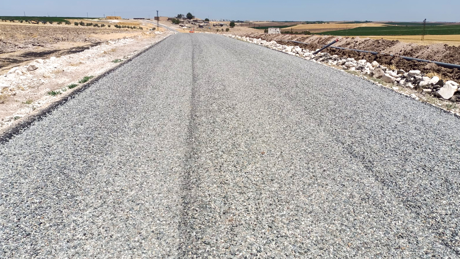 Çınar’da 23 kilometre yol asfaltlandı