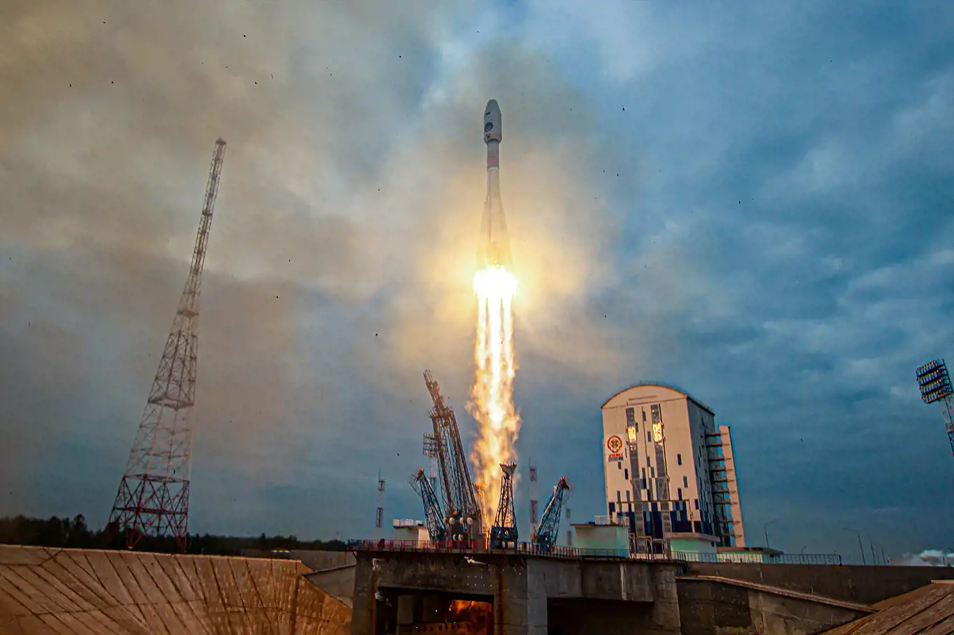 Rusya’nın Ay’a gönderdiği uzay aracı “Luna-25” ilk verileri gönderdi