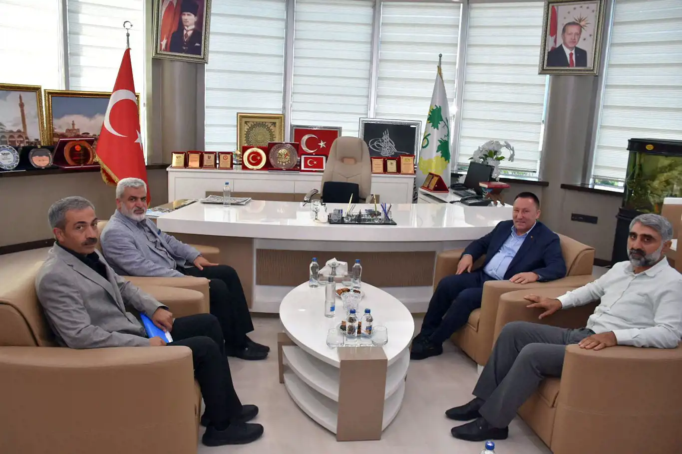 HÜDA PAR İl Başkanı Turgut’tan Bağlar Belediye Başkanı Beyoğlu’na ziyaret