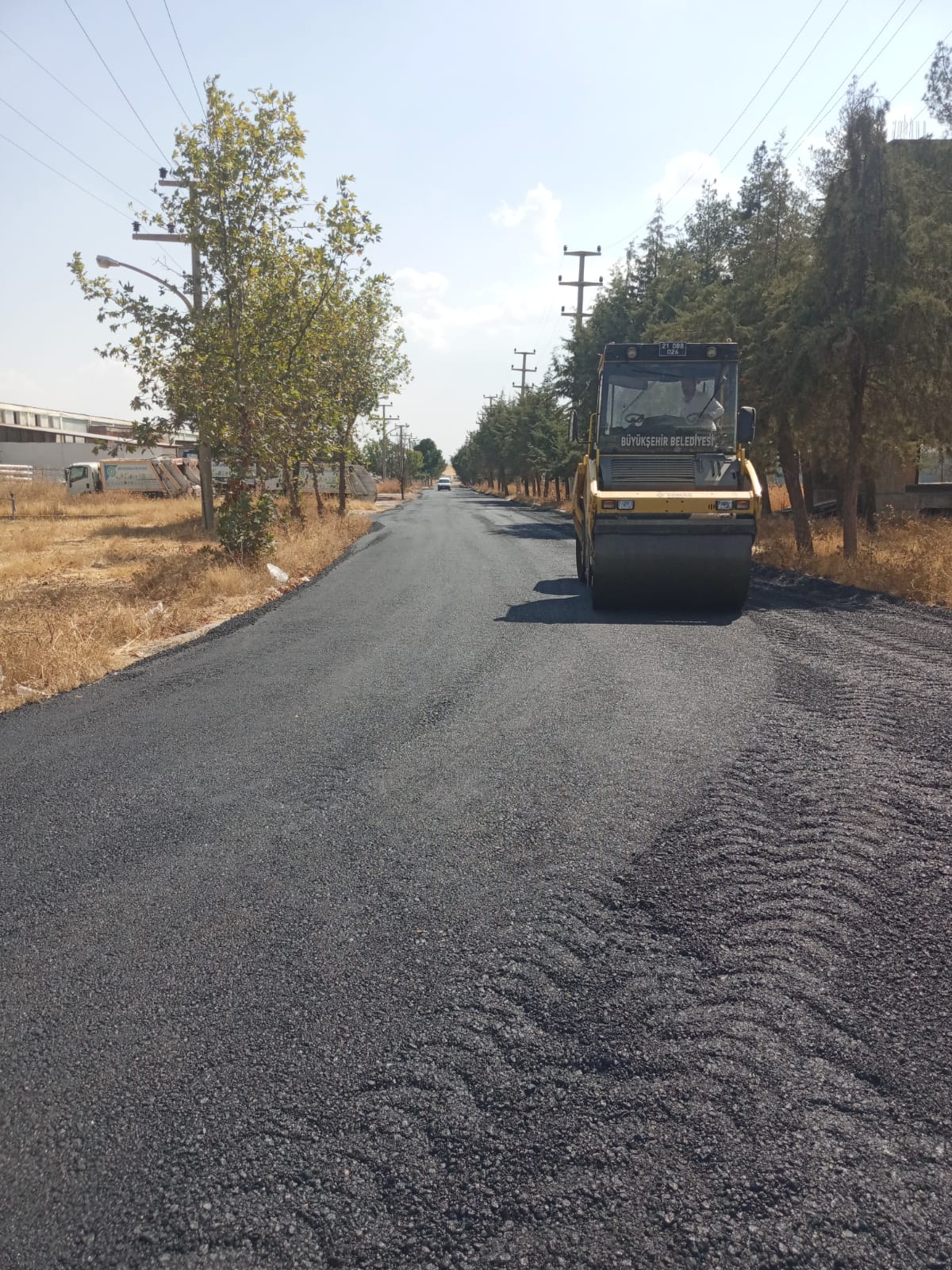Bağlar Belediyesi, yol ve asfalt çalışmalarını sürdürüyor