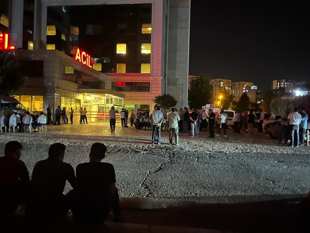 Diyarbakır’da düğün esnasında damada Kalaşnikof ile saldırı: 1’i ağır 2 yaralı