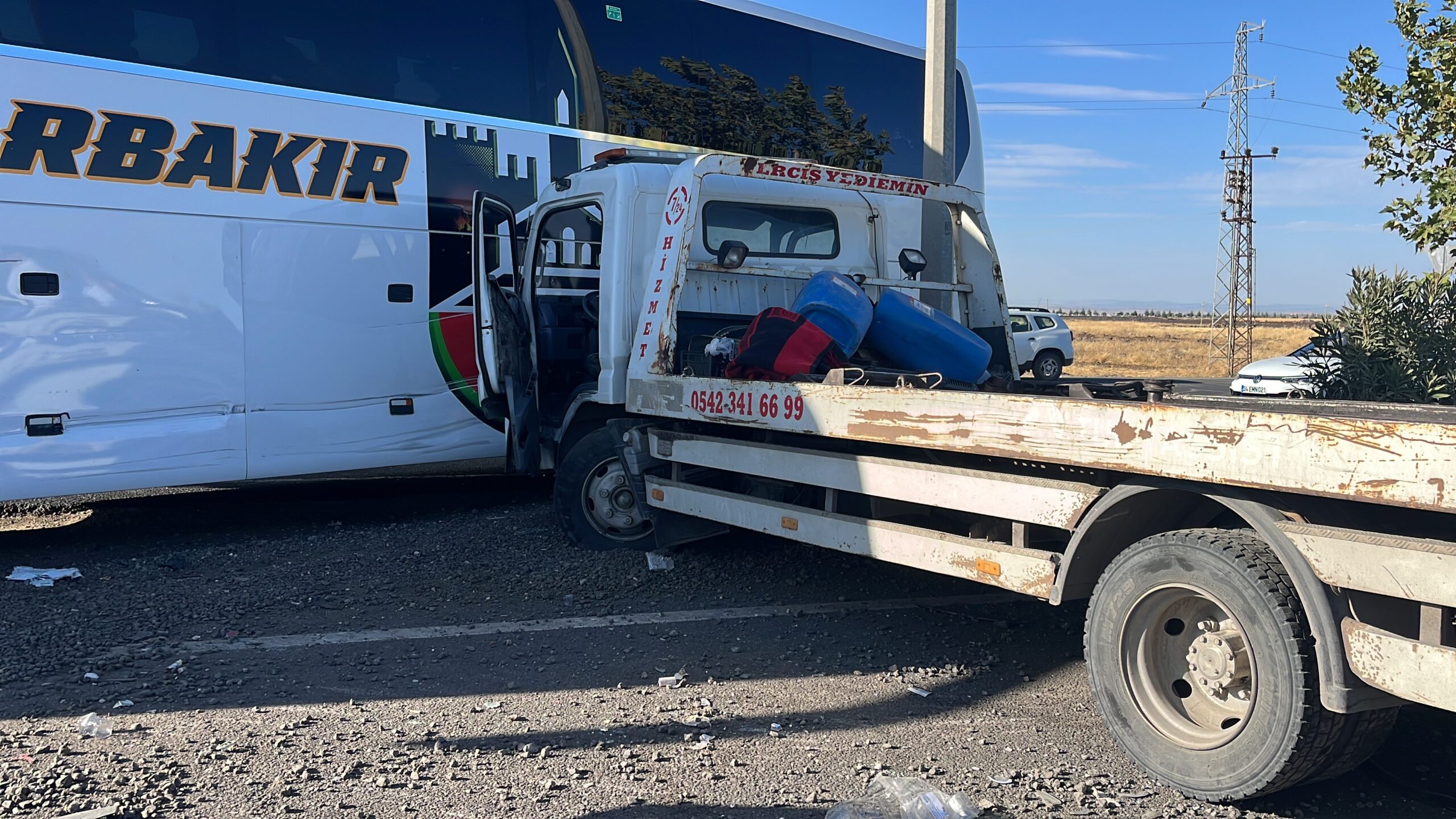  Diyarbakır’da 3 araç kazaya karıştı:  2’si bebek 6 kişi yaralı