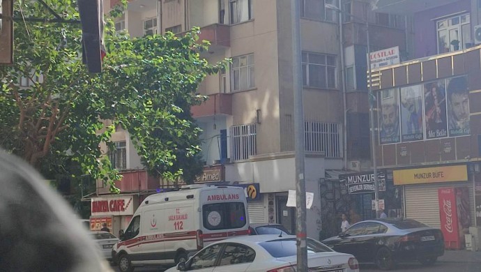 Diyarbakır’da bir iş yerinin ikinci katından düşen kadın yaralandı