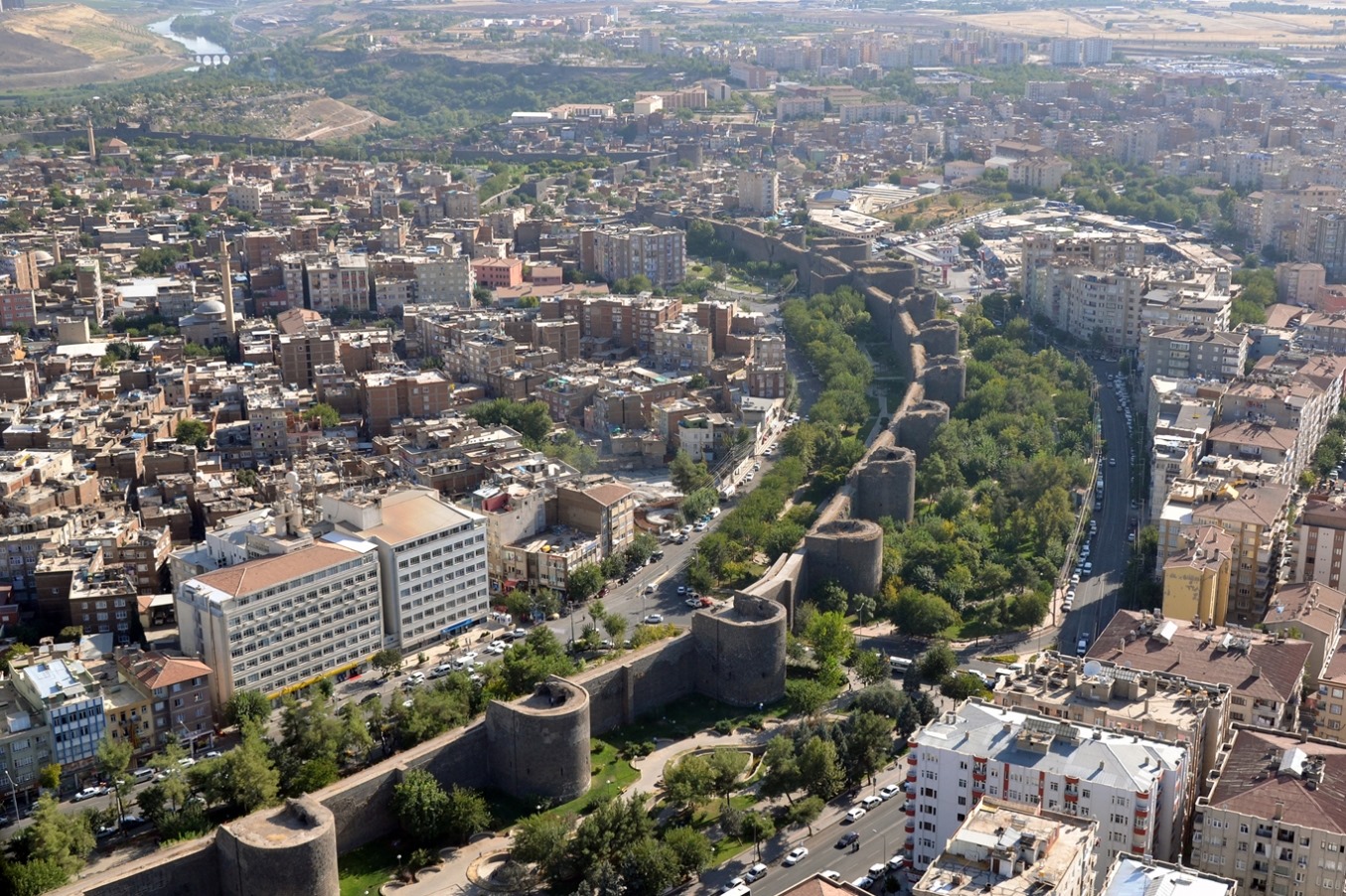 Diyarbakır Üniversitesi açılıyor mu?