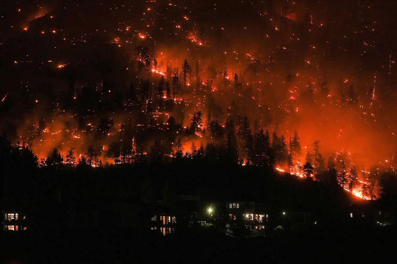 Kanada’da orman yangını devam ediyor