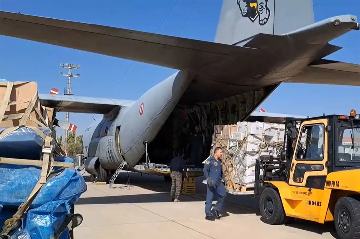 MSB 9 uçakla 213 ton yardım malzemesini Mısır’a ulaştırdı