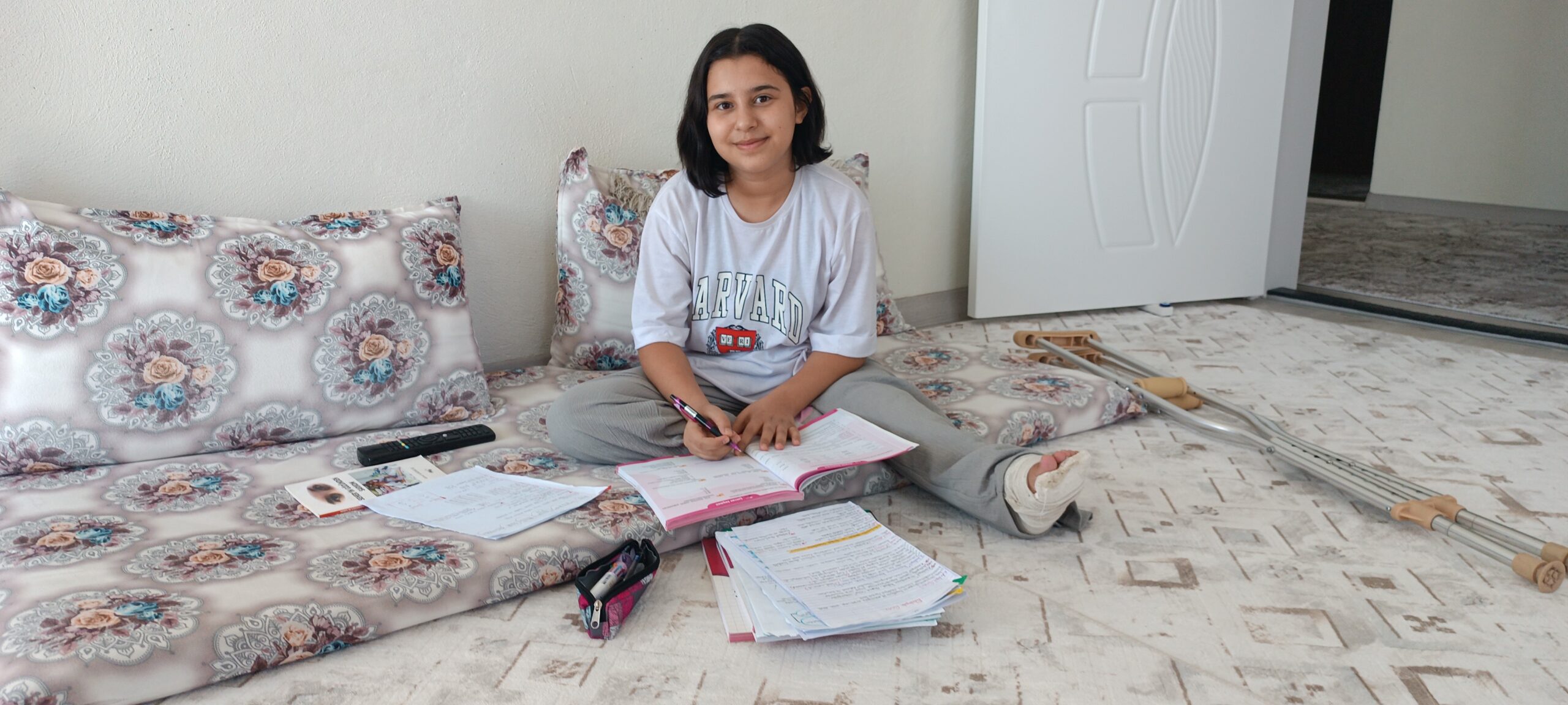 Kanseri yenen Seher,eğitime başlamak için mücadele ediyor