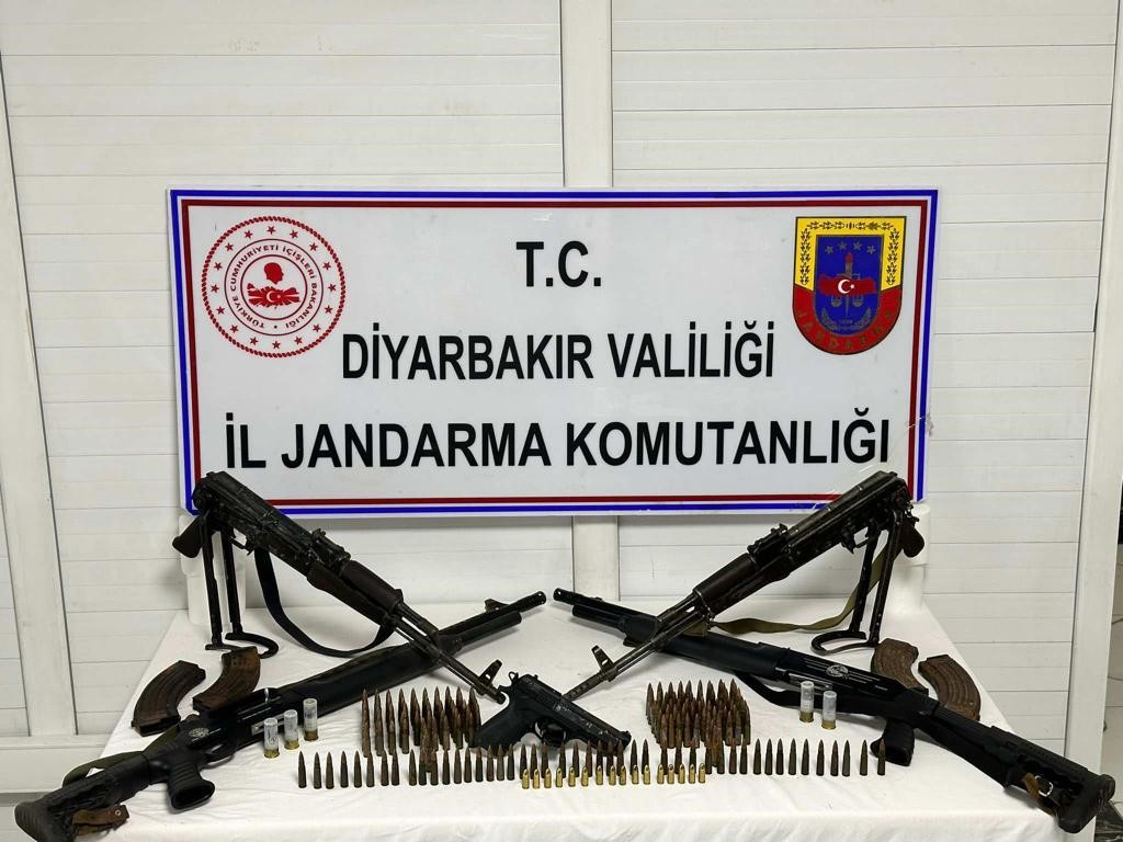 Diyarbakır’da uzun namlulu silahlar ele geçirildi