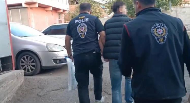 Diyarbakır’da şüpheli yolcunun midesinden 800 gram eroin çıktı