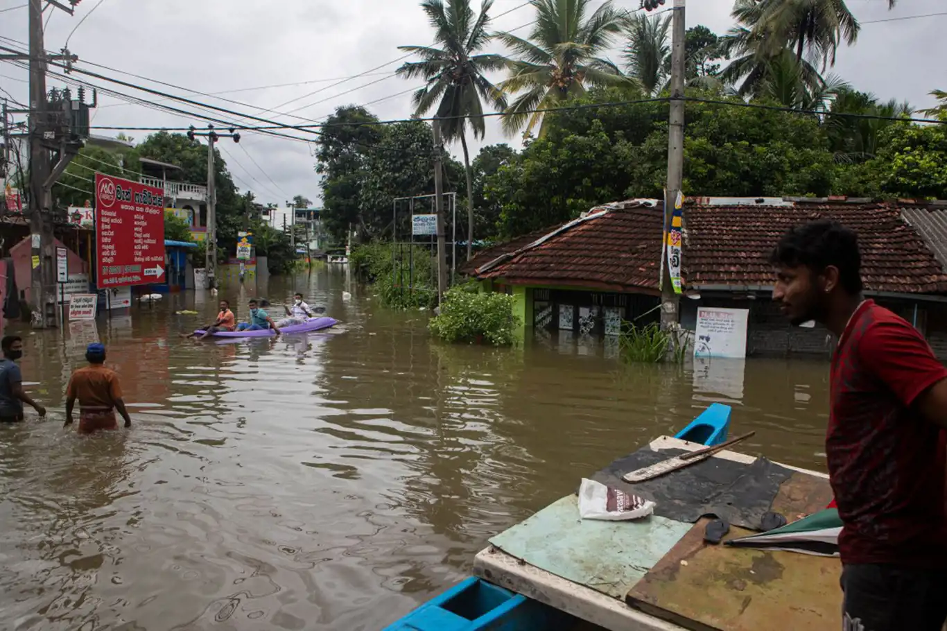 Şiddetli yağışlar sele neden oldu: 6 ölü