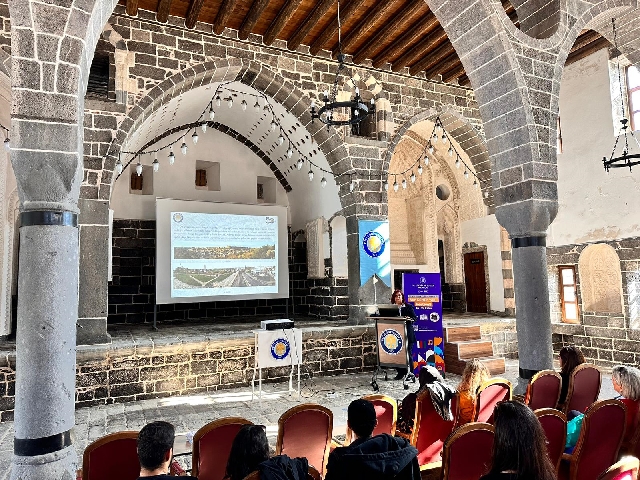 Diyarbakır’da “Çok Katmanlı Kültür Mirasında Diyarbakır Suriçi Mimarisi” söyleşisi
