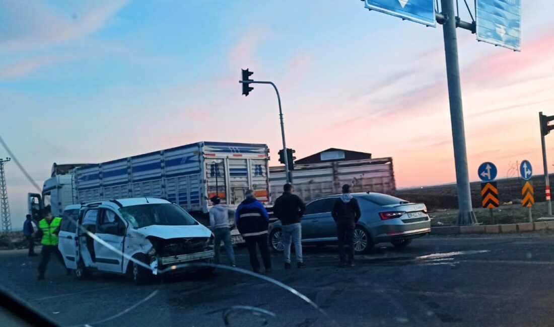 Diyarbakır’da kazalar bitmek bilmiyor: 2 araç çarpıştı, 1 yaralı