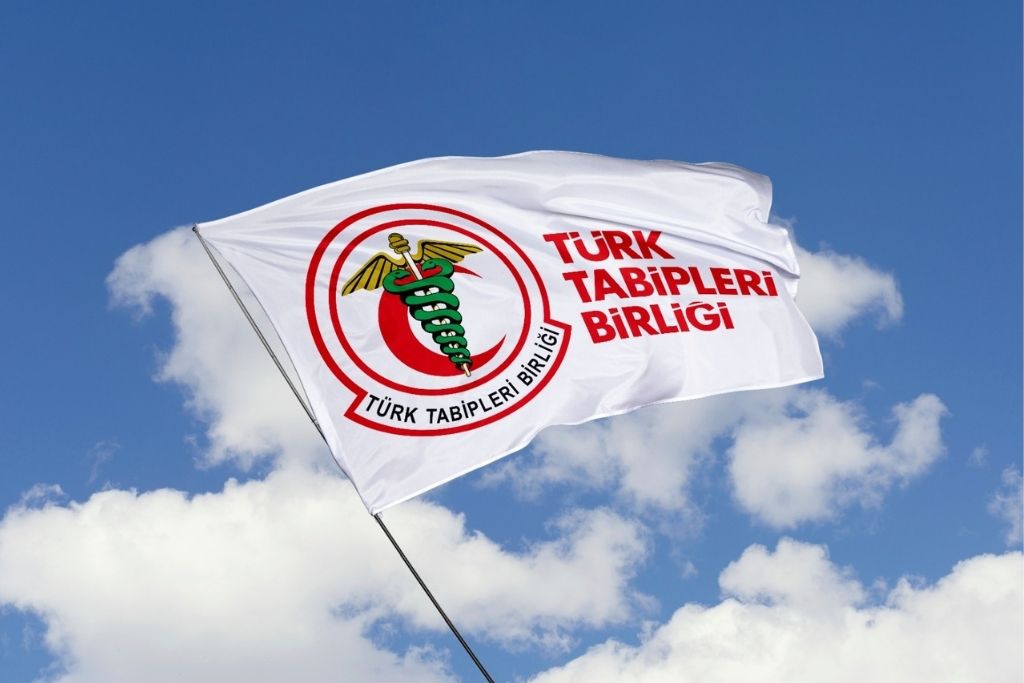 Türk Tabipleri Birliği (TTB) Merkez Konseyi üyeleri görevden alındı
