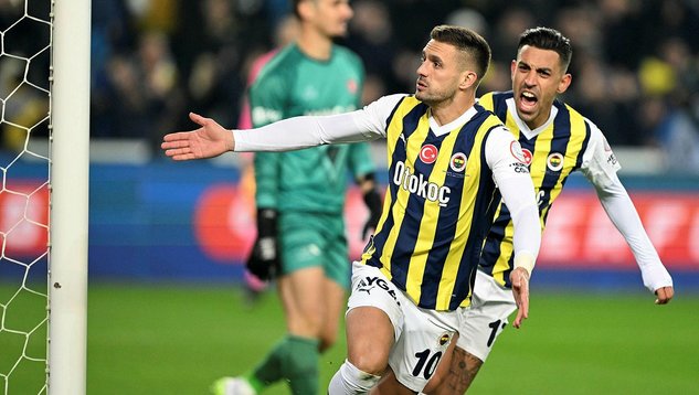 Fenerbahçe evinde 2-1 kazandı