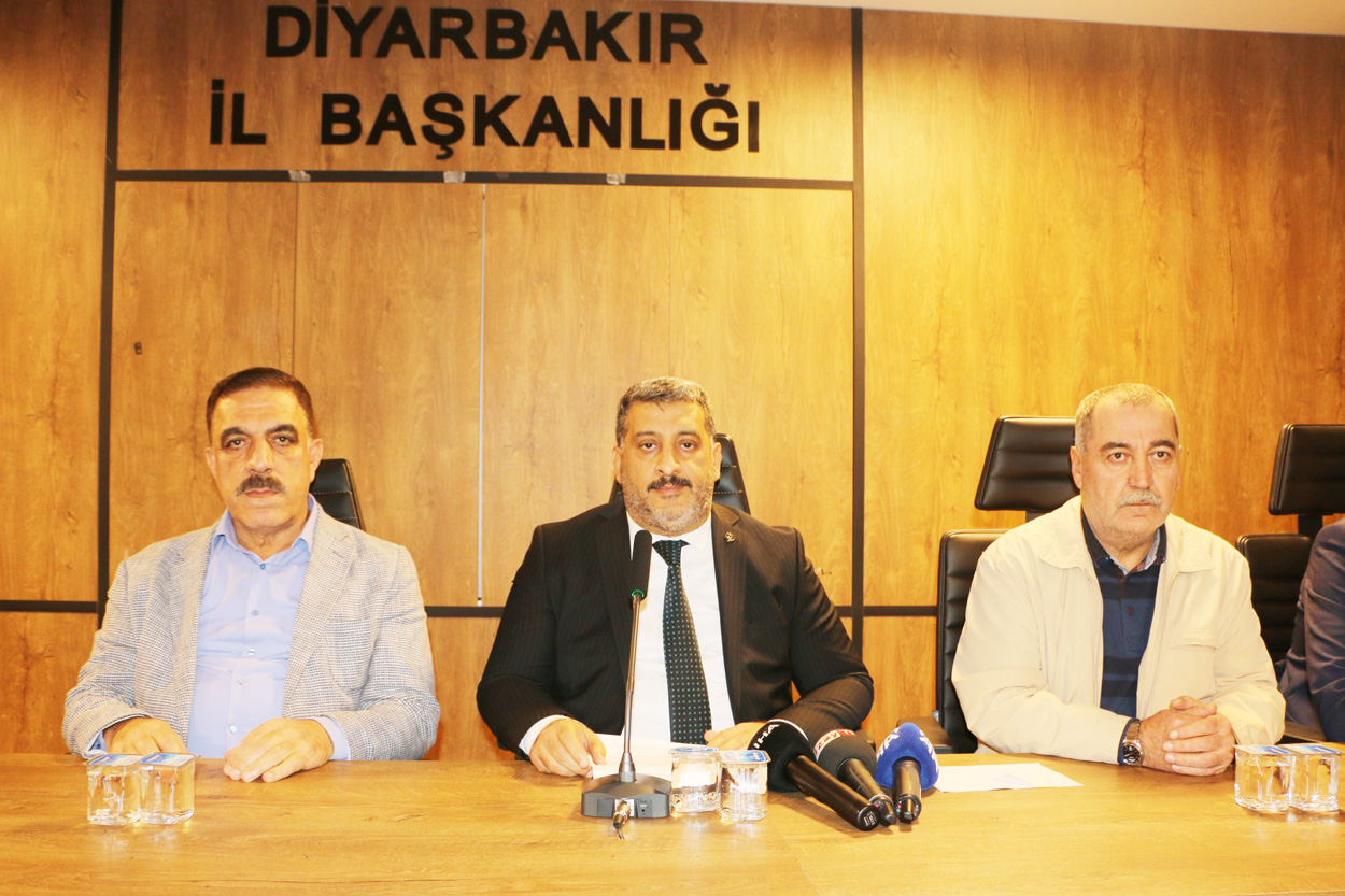 AK Parti Diyarbakır İl Başkanı Ocak görevine başladı