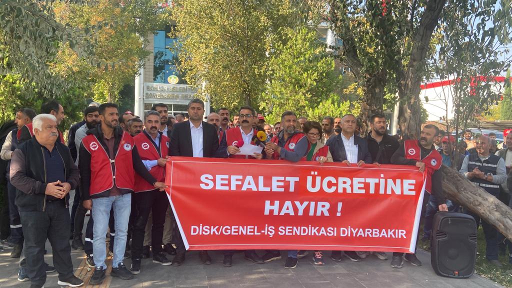 Diyarbakır Bağlar Belediyesi işçilerinden ‘Adil ücret’ eylemi!