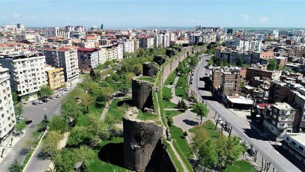 Diyarbakır’ın ilçesinde 3bin 93 öğrenciye ücretsiz veriliyor