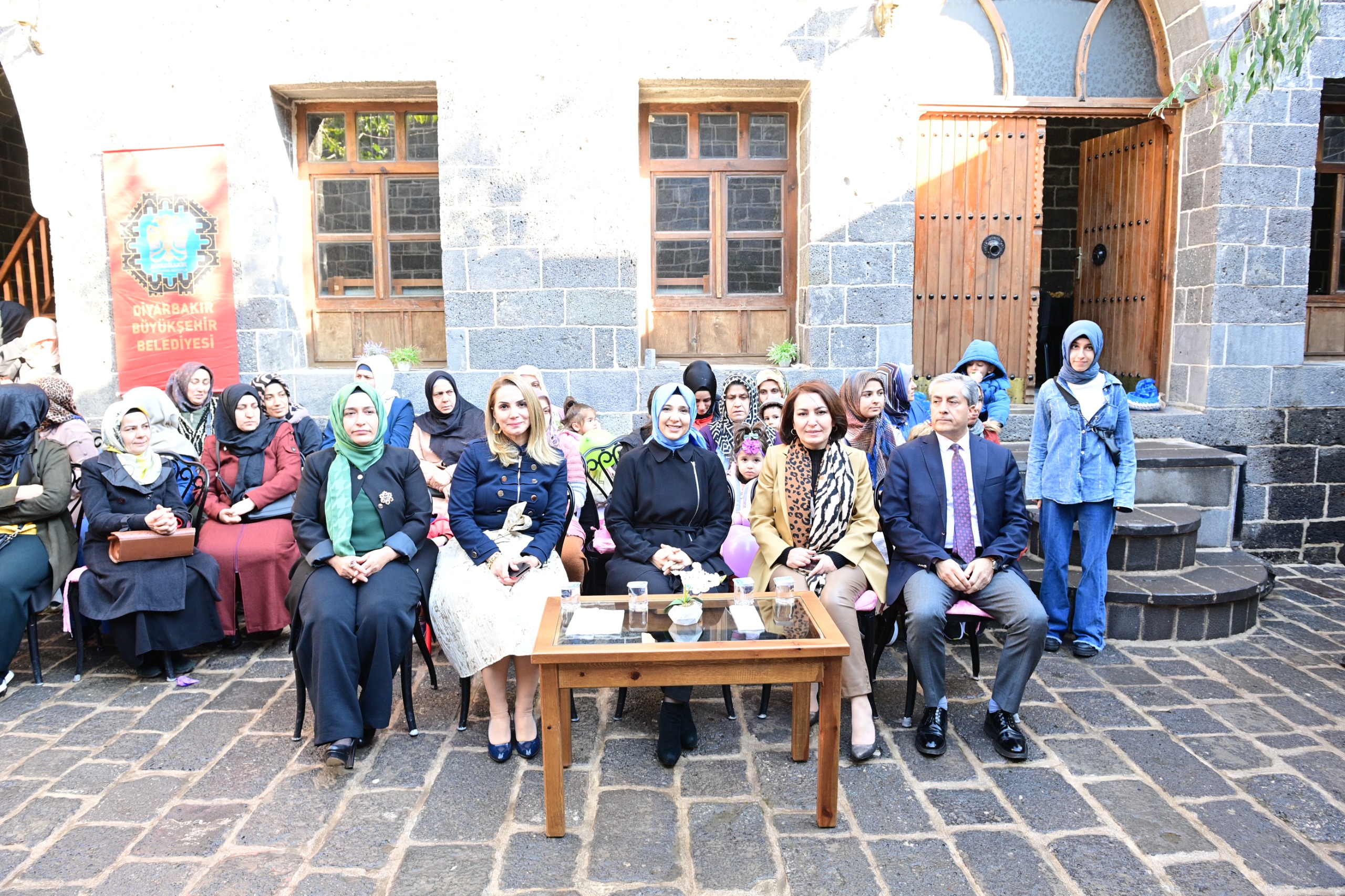 Diyarbakır’ın Tarihi Konağında öğretmenler günü etkinliği