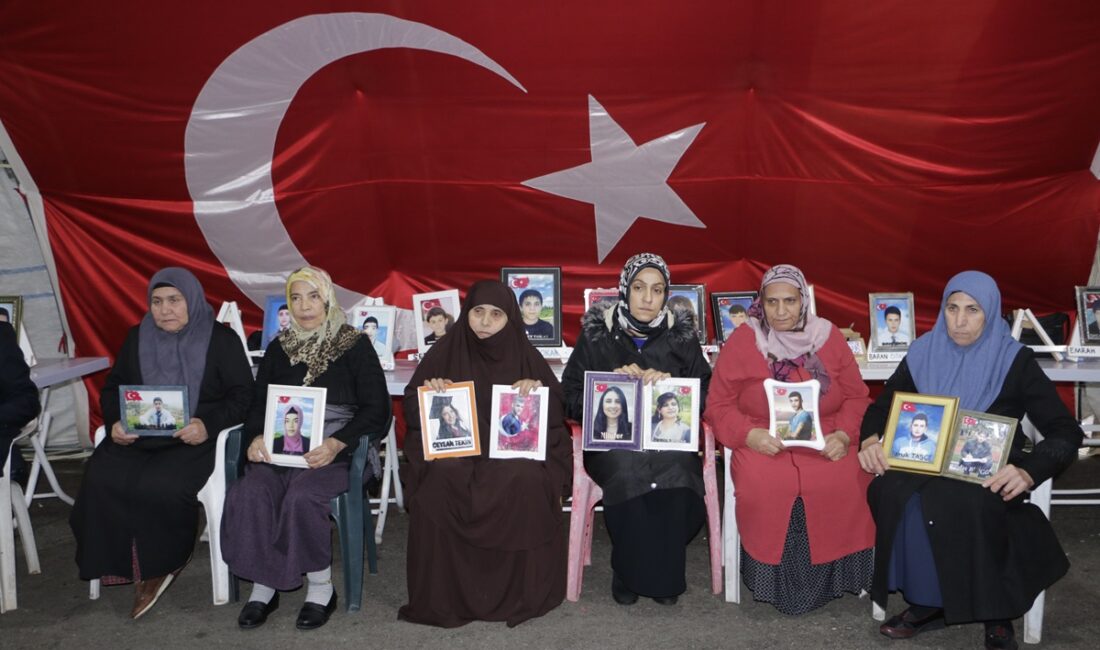 Diyarbakır anneleri ‘Dünya Çocuk Hakları Günü’nde evlatlarına seslendi