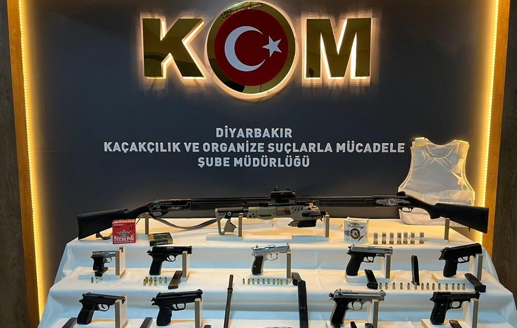 Diyarbakır’da polisin düzenlediği "Elek"