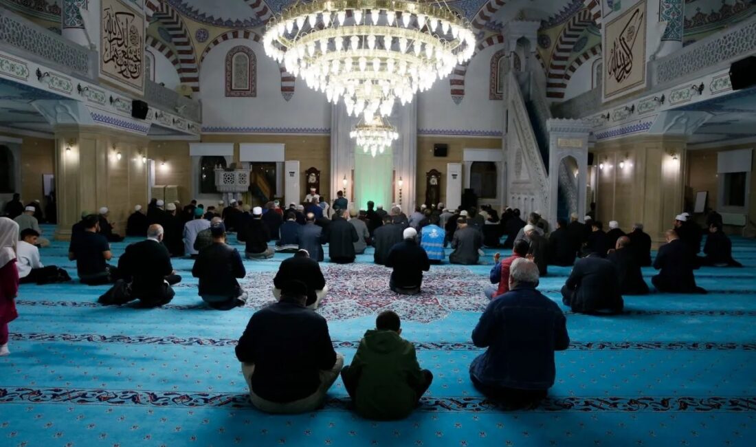 Türkiye’de çarpıcı ‘Dindarlık’ Araştırması: AKP ve MHP’lilerin tamamı, HDP ve CHP’lilerin yüzde 78’i Müslüman