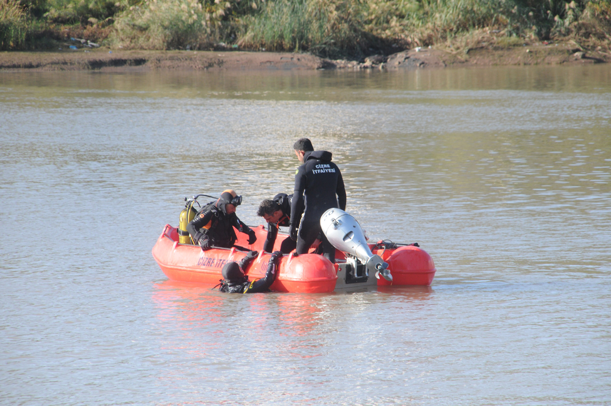 Diyarbakır AFAD Dicle Nehri’nde kaybolan kızı arıyor!