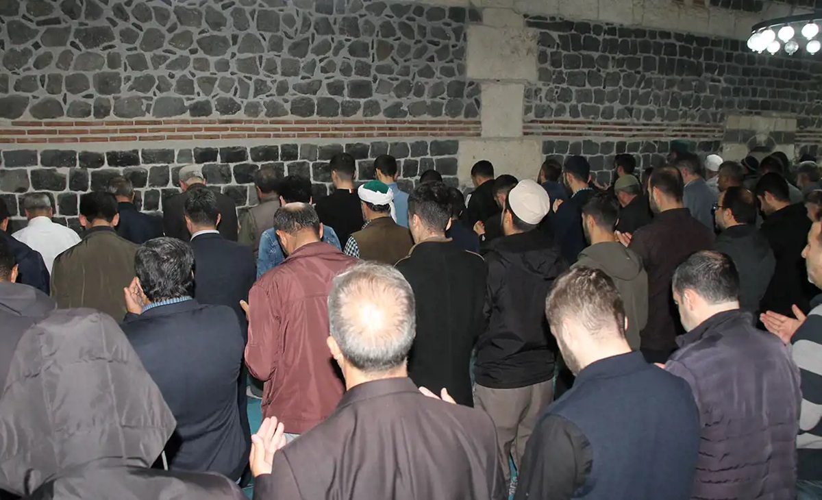 Diyarbakır’daki 5. Haremi Şerif’te Filistin için dua edildi!