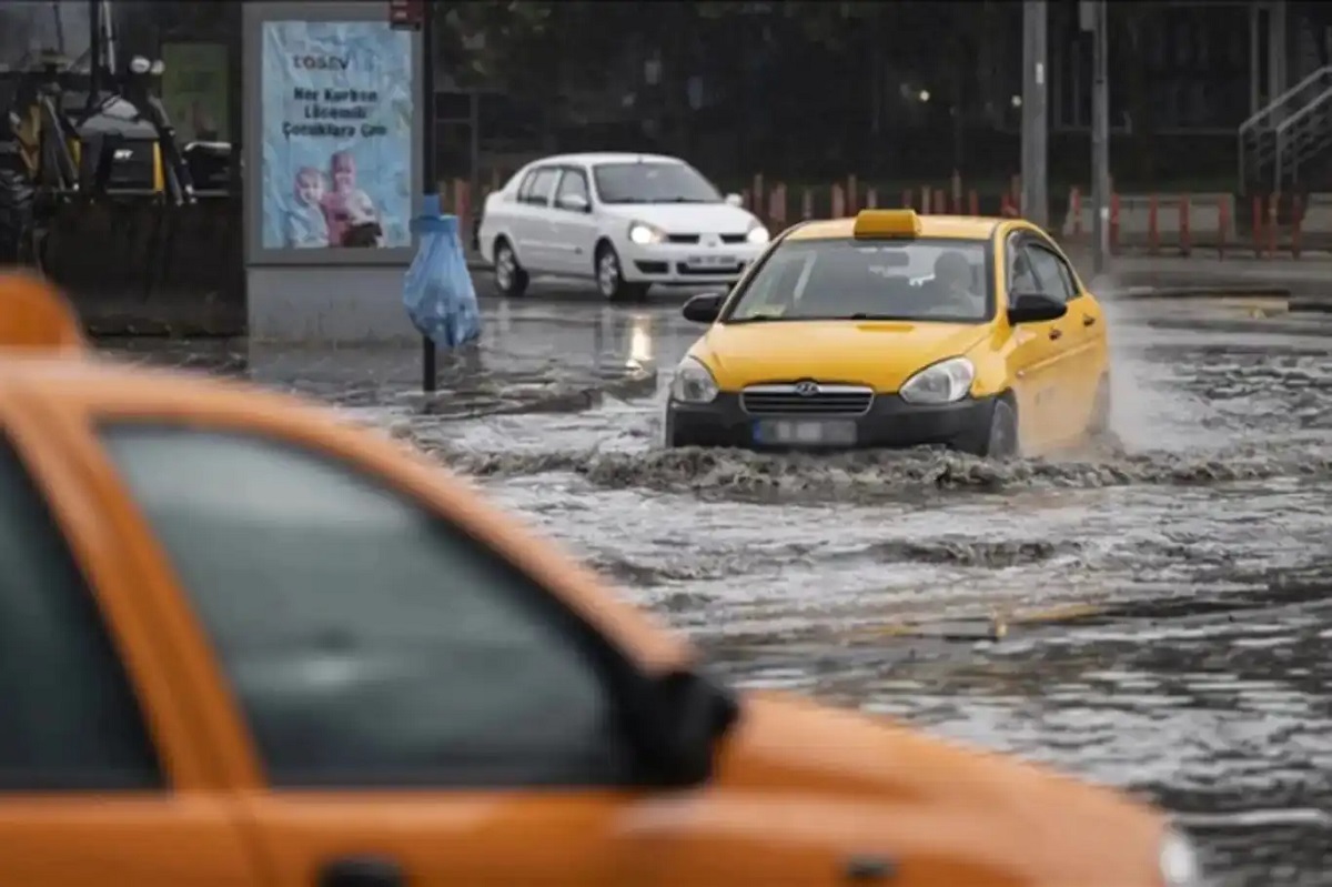 Meteorolojiden ‘çok kuvvetli ve şiddetli’ yağış uyarısı! Diyarbakır’da son durum ne?