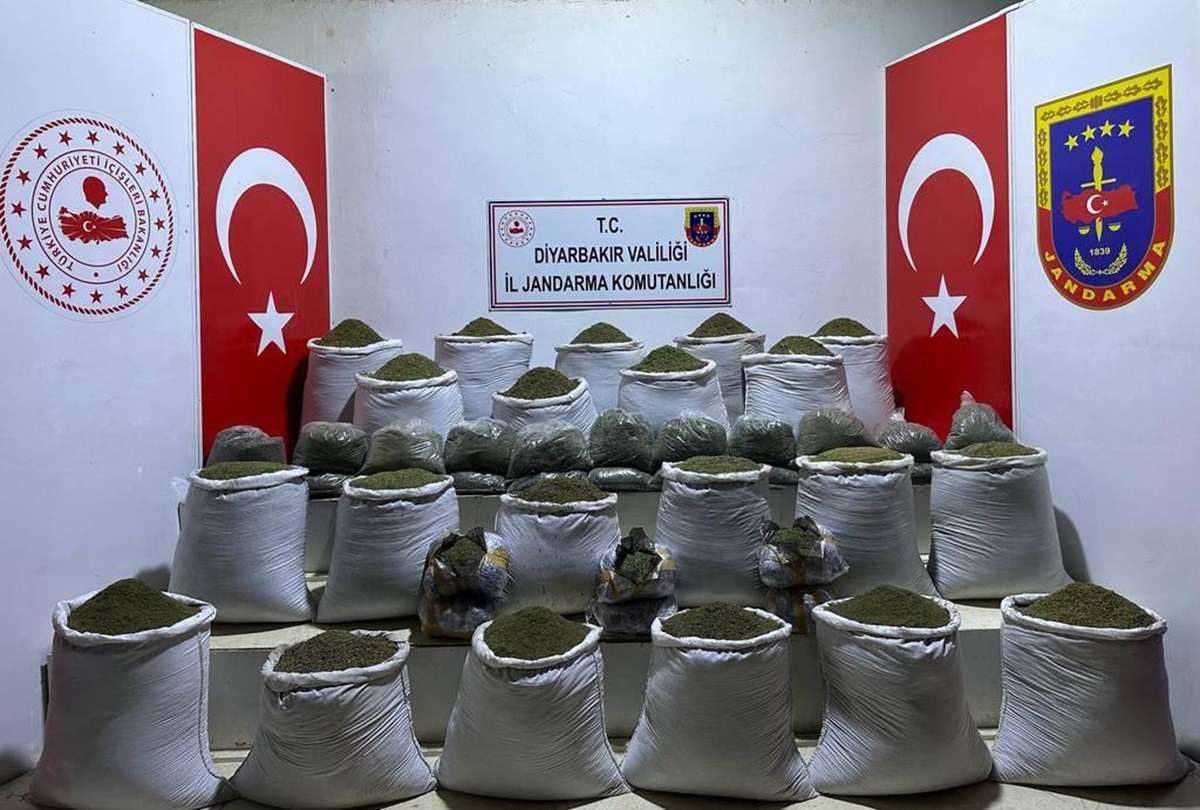 Diyarbakır’da 1023 kilo uyuşturucu ele geçirildi