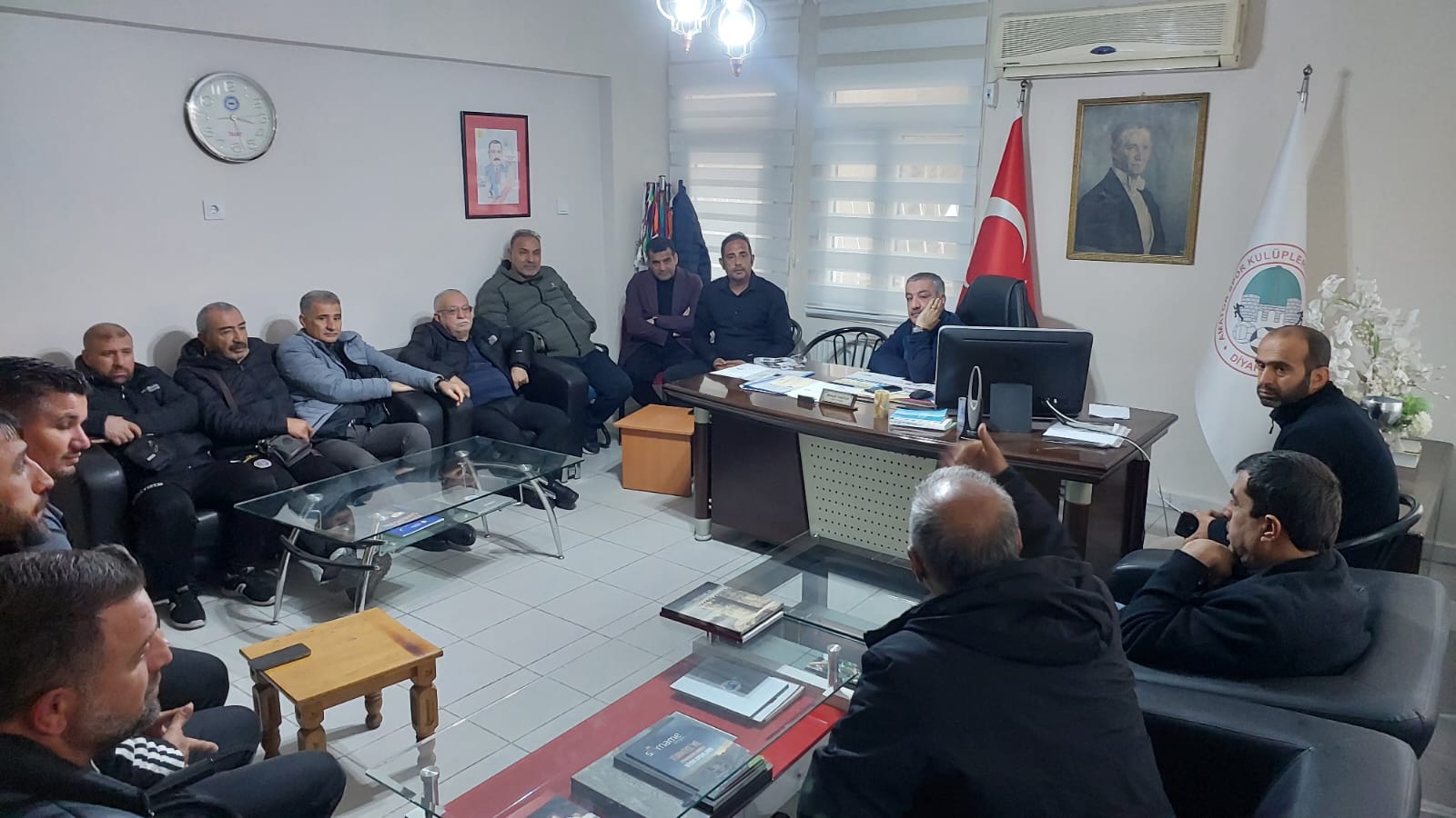 Diyarbakır U-14 Amatör takımlarına malzeme desteği