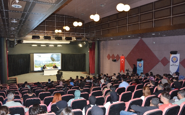Dicle Üniversitesi’nde “Diyarbakır Kültürü” söyleşi yapıldı