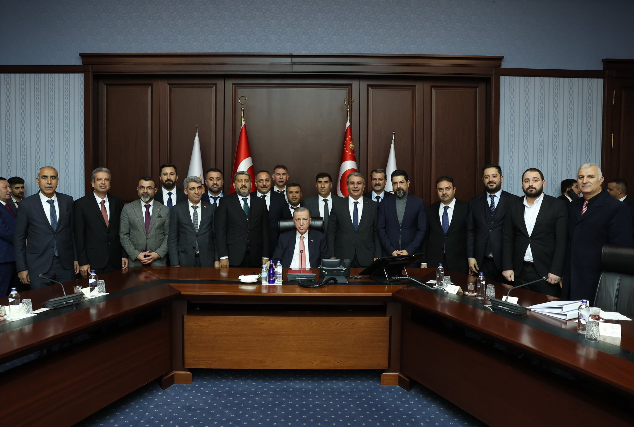 Diyarbakır’ın AK Parti teşkilatları Cumhurbaşkanlığında Erdoğan’la görüştü