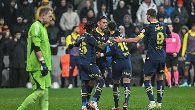 Fenerbahçe derbide Beşiktaş’ı devirdi