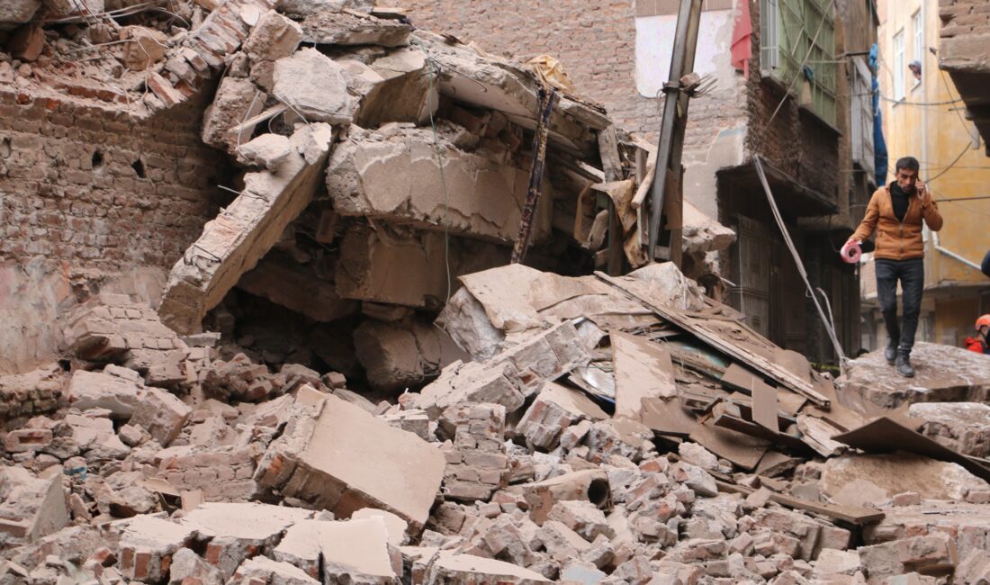 Diyarbakır’ın Sur ilçesinde depremde
