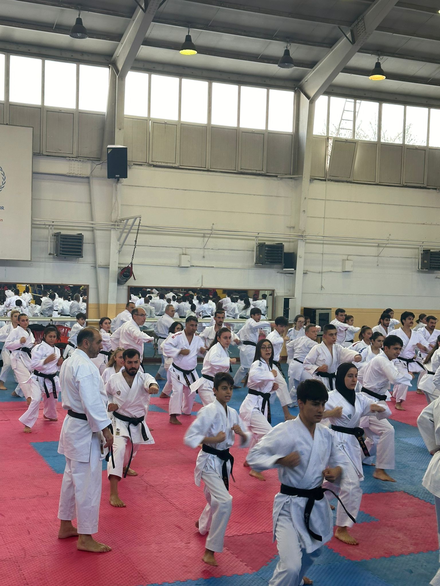 ankarada-en-yogun-karate-dan-sinavi