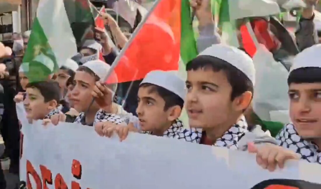 Diyarbakır’da çocuklar Gazze’deki çocuklar için yürüdü