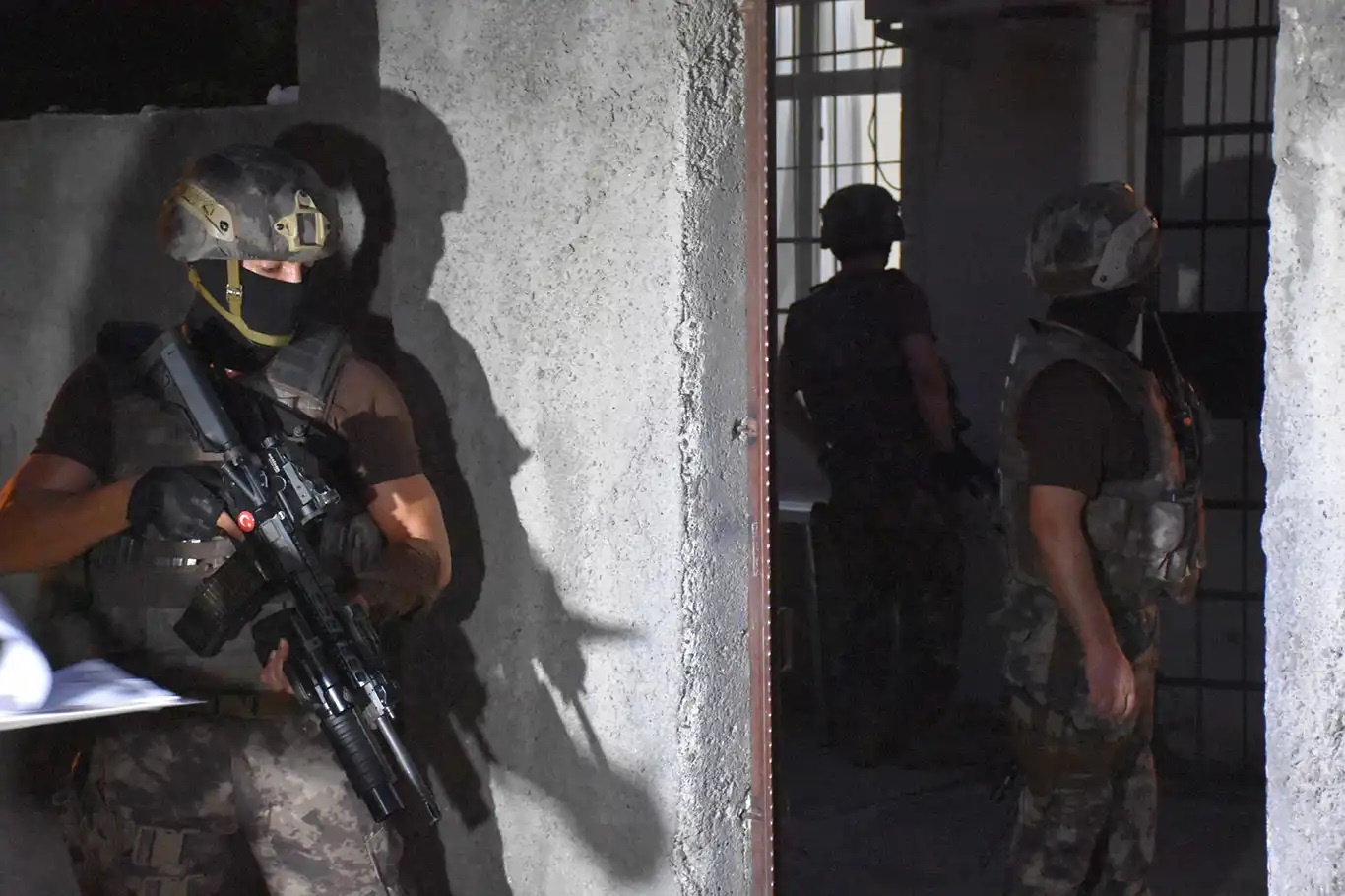 Diyarbakır dahil 73 ilde silah kaçakçılarına operasyon: 1264 gözaltı
