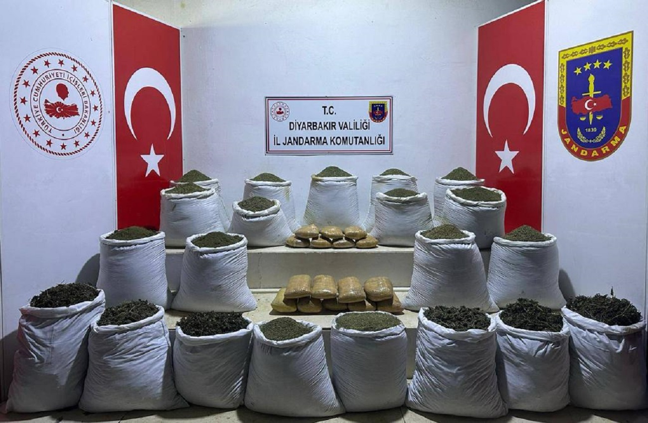 Diyarbakır’da 915 kilogram uyuşturucu esrar ele geçirildi!