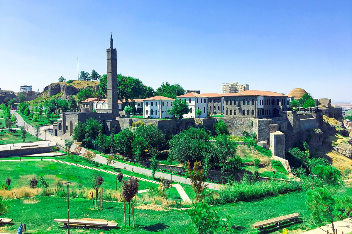 Mekke ve Medine’den Sonra En Çok Sahabe Mezarının Diyarbakır’da Olduğunu Biliyor Muydunuz?