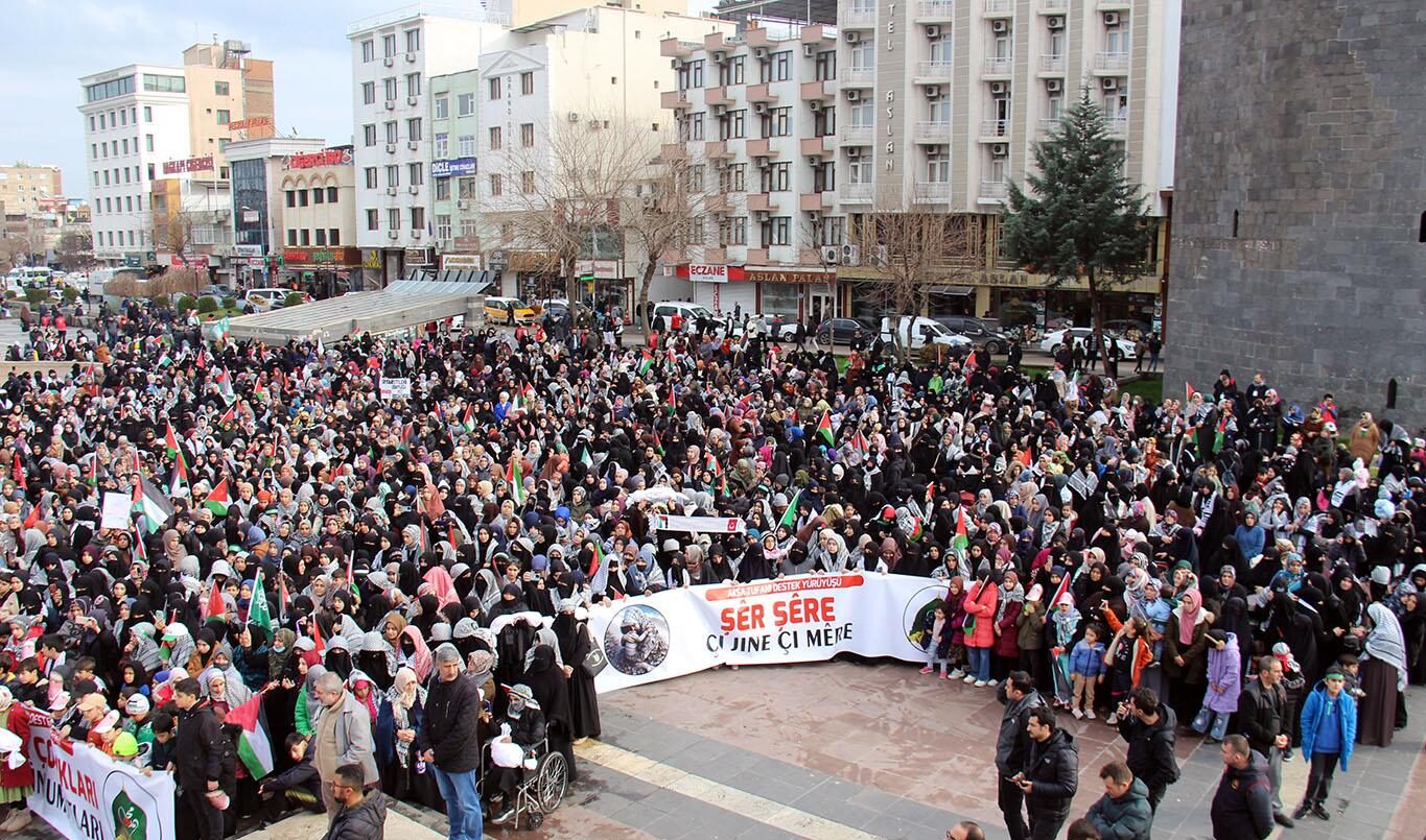 Diyarbakır’da Büyük Filistin Yürüyüşünde yöneticilere eleştiri!