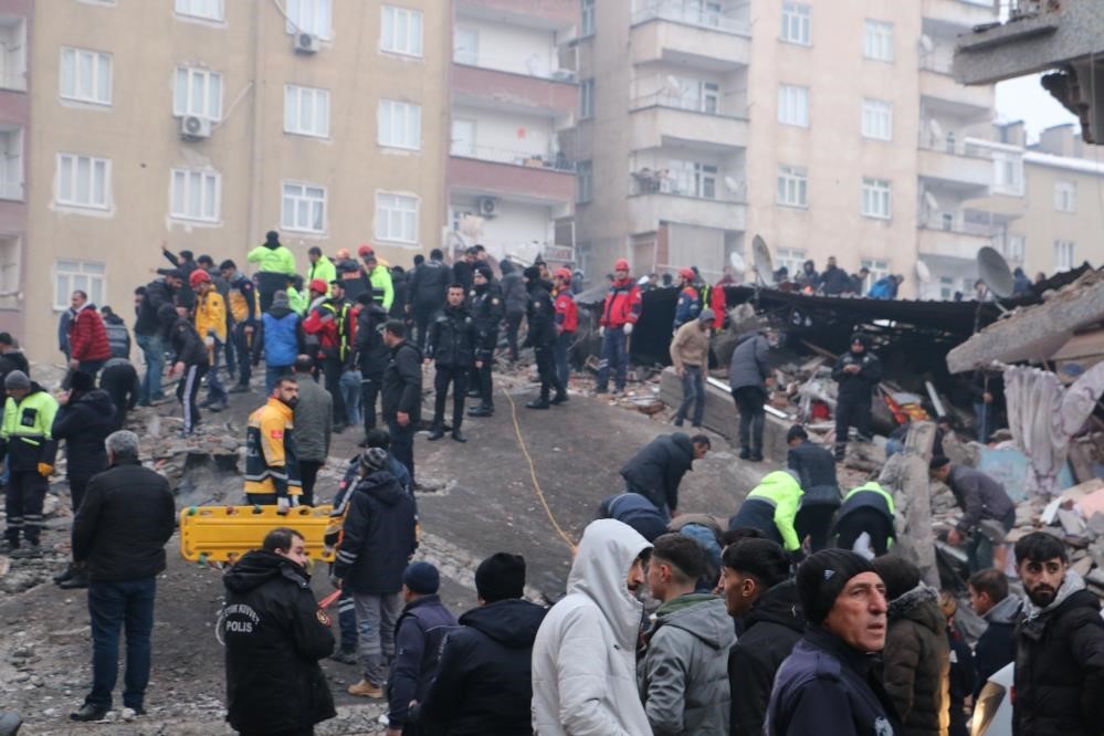 Diyarbakır'da 60 kişinin hayatını kaybettiği binanın müteahhidine hapis istemi