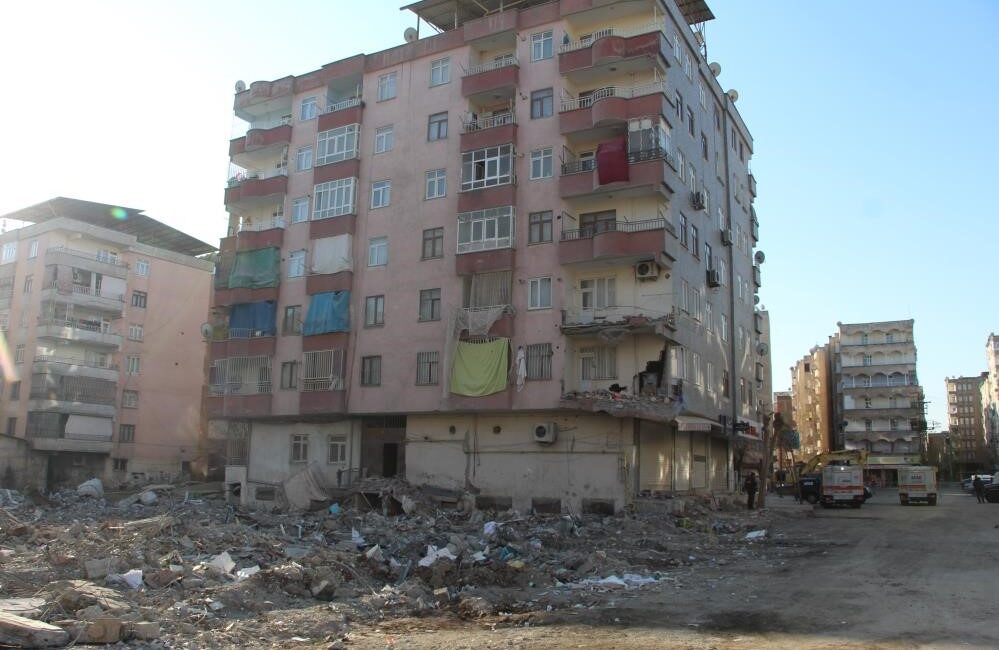 Kahramanmaraş merkezli depremlerde yıkılan,