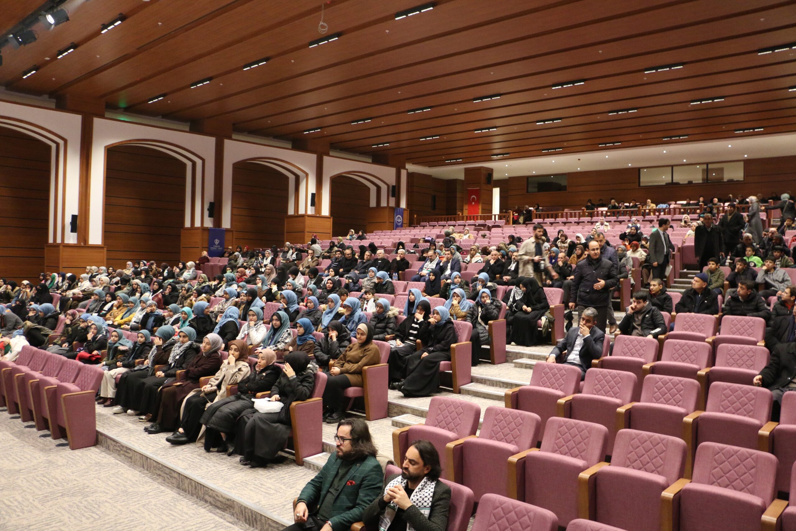 Diyarbakır’da “Filistin İçin Sözümüz Var” konferansı