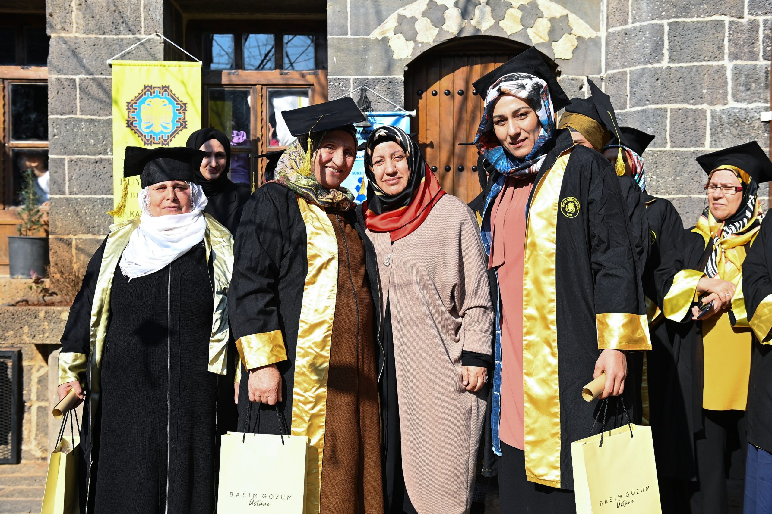 Diyarbakır Büyükşehir Paylaştı: Kadınlara Maddi Manevi Destek, Sağlık Ve Eğitim
