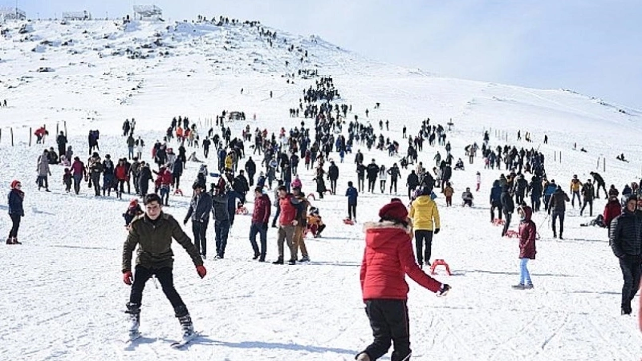 Diyarbakır Karacadağ’da Kayak Sezonu Başladı