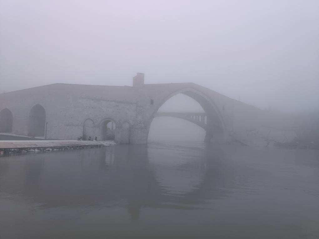 Kışın Büyüleyici Atmosferiyle Malabadi Köprüsü!